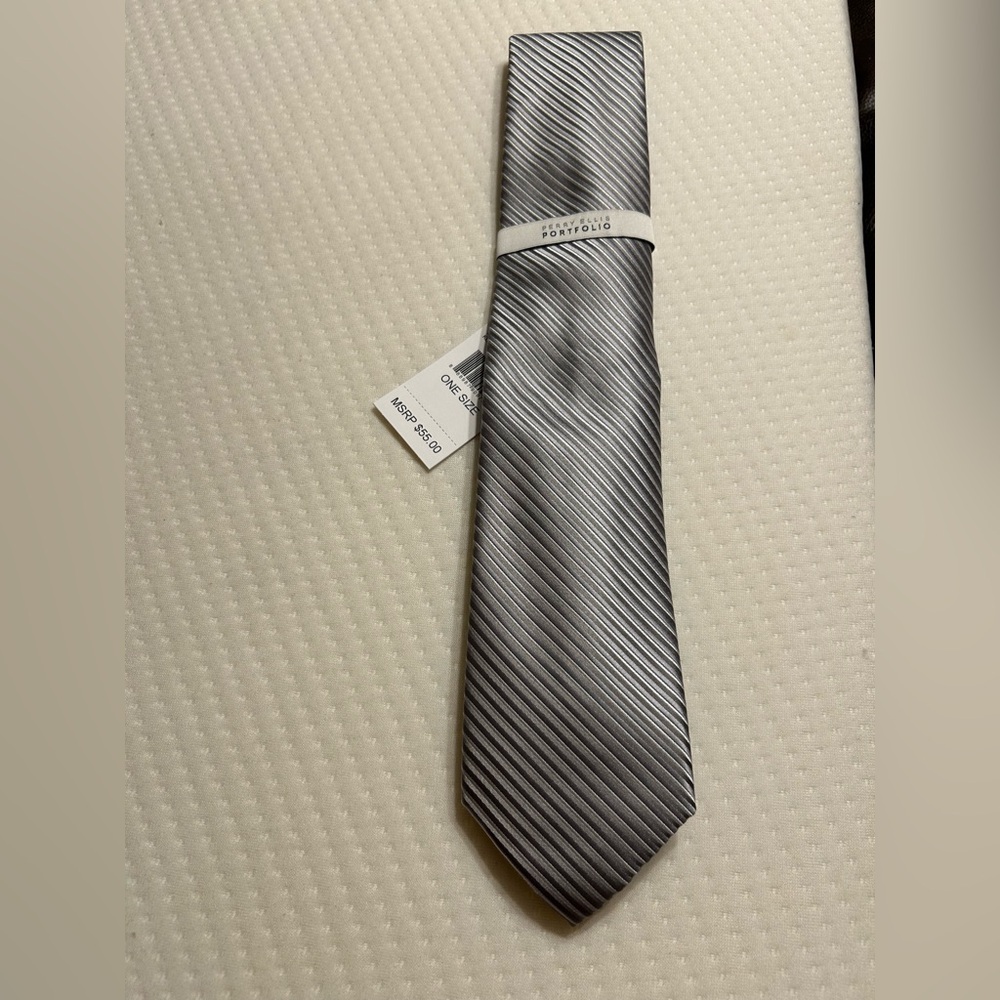 Perry Ellis Portfolio Men's Gray Striped Tie Keen Stripe Silver 3 Inches NWT